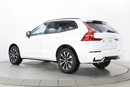 2025 Volvo XC60 B5 Core