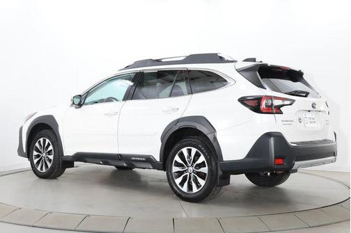 Crystal White Pearl 2023 Subaru Outback Touring