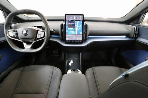 Crystal White Metallic 2025 Volvo EX30 Twin Motor Ultra