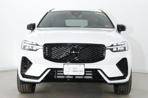 Crystal White Metallic 2026 Volvo XC60 Plug-In Hybrid Black Edition Ultra, T8 AWD Electric/Gasoline, Dark