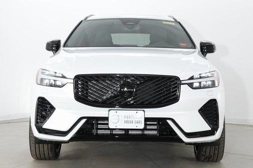 2026 Volvo XC60 Plug-In Hybrid Black Edition Ultra, T8 AWD Electric/Gasoline, Dark