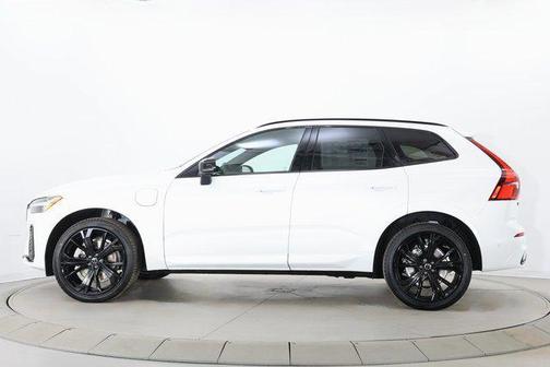 Crystal White Metallic 2026 Volvo XC60 Plug-In Hybrid Black Edition Ultra, T8 AWD Electric/Gasoline, Dark