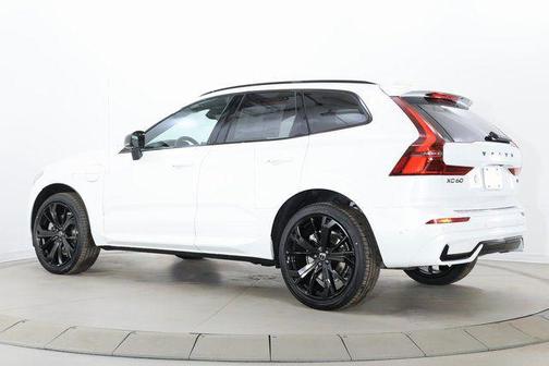 Crystal White Metallic 2026 Volvo XC60 Plug-In Hybrid Black Edition Ultra, T8 AWD Electric/Gasoline, Dark