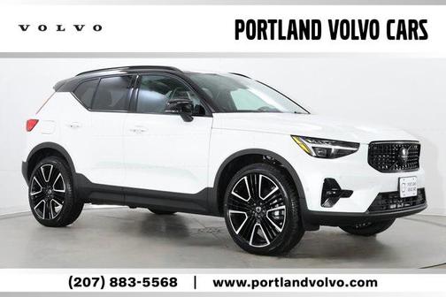 2026 Volvo XC40 Black Edition Ultra, B5 AWD Gas (mild hybrid)