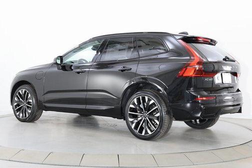 Onyx Black Metallic 2026 Volvo XC60 Plug-In Hybrid Ultra, T8 AWD Electric/Gasoline, Dark
