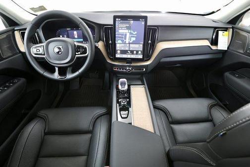 Onyx Black Metallic 2026 Volvo XC60 Plug-In Hybrid Ultra, T8 AWD Electric/Gasoline, Dark