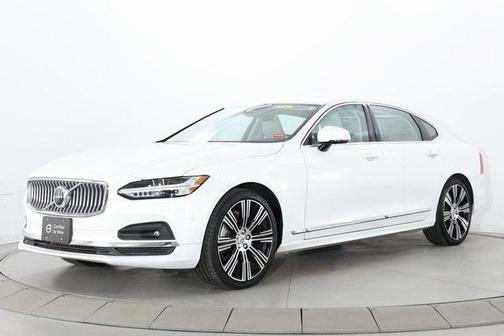 2023 Volvo S90 B6 Plus