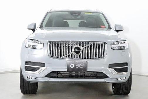 2025 Volvo XC90 B5 Core