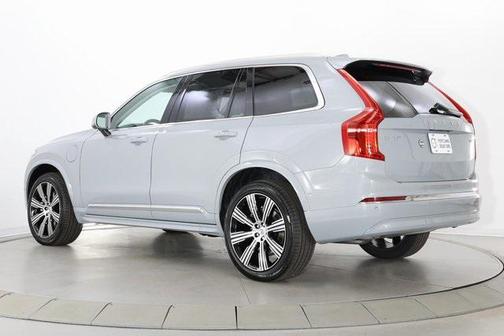 2025 Volvo XC90 Plug-In Hybrid Plus