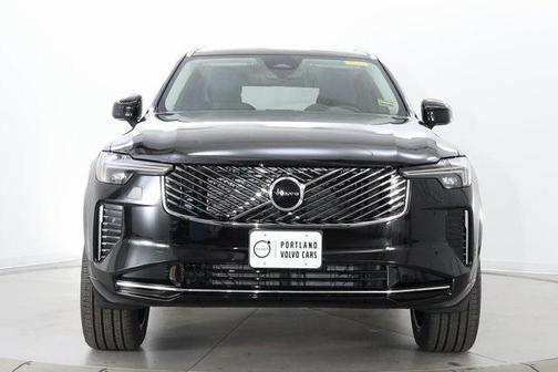 2025 Volvo XC90 B5 Core
