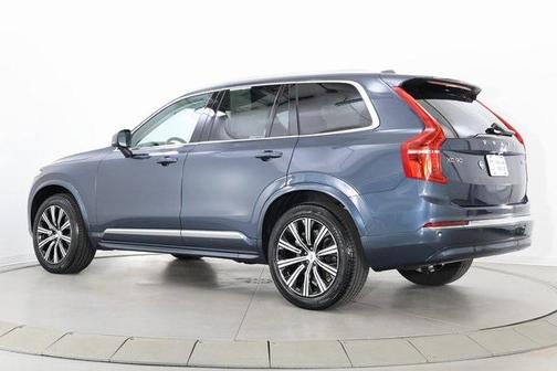 2025 Volvo XC90 B5 Core