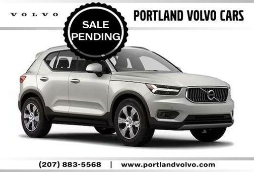 Luminous Sand Metallic 2019 Volvo XC40 T5 Inscription
