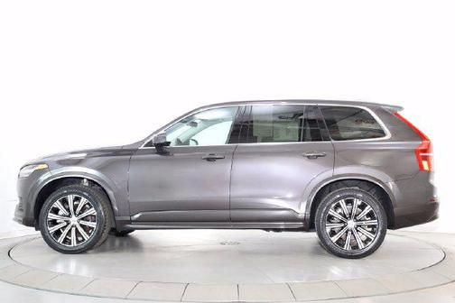 Platinum Grey Metallic 2023 Volvo XC90 B5 Core