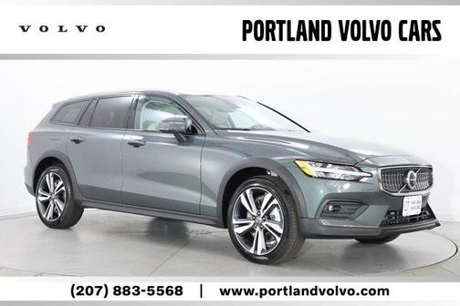 2026 Volvo V60 Cross Country B5 Plus