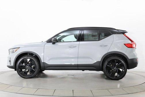 Vapour Grey Metallic 2026 Volvo XC40 Black Edition Ultra, B5 AWD Gas (mild hybrid)