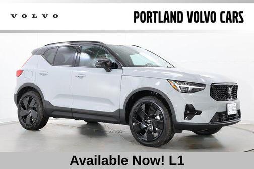 Vapour Grey Metallic 2026 Volvo XC40 Black Edition Ultra, B5 AWD Gas (mild hybrid)