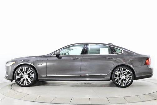 2022 Volvo S90 Recharge Plug-In Hybrid T8 R-Design