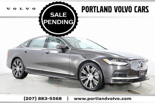 2022 Volvo S90 Recharge Plug-In Hybrid T8 R-Design