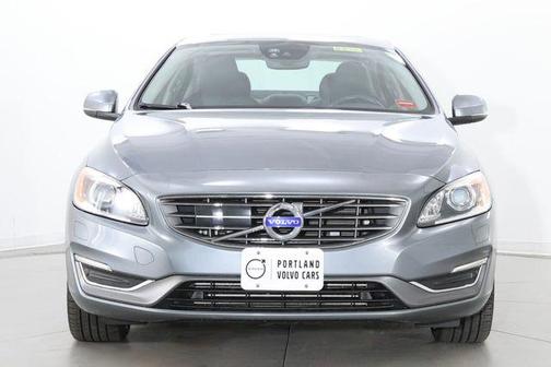 2018 Volvo S60 Inscription T5 Platinum