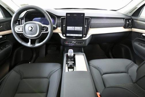 2026 Volvo XC90 B6 Plus 6-Seater