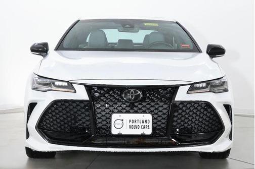 Wind Chill Pearl 2020 Toyota Avalon Touring