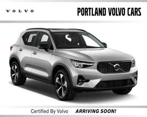 Bright Dusk Metallic 2023 Volvo XC40 B5 Plus Bright Theme