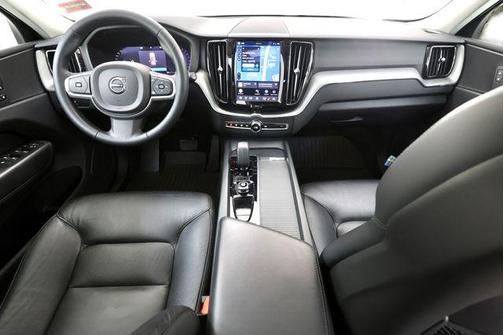 2023 Volvo XC60 B5 Core