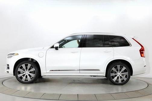 2024 Volvo XC90 Recharge Plug-In Hybrid T8 Ultimate Bright Theme 7-Seater
