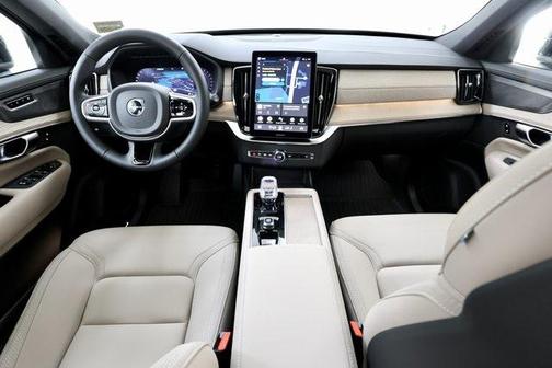 2026 Volvo XC90 B6 Plus 6-Seater