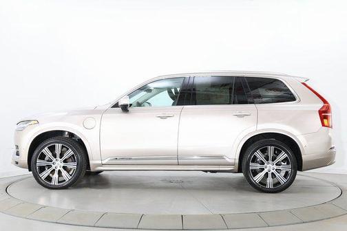 2024 Volvo XC90 Recharge Plug-In Hybrid T8 Plus 6-Seater
