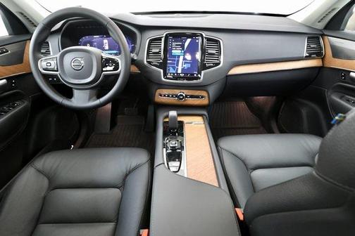 2024 Volvo XC90 Recharge Plug-In Hybrid T8 Plus 6-Seater