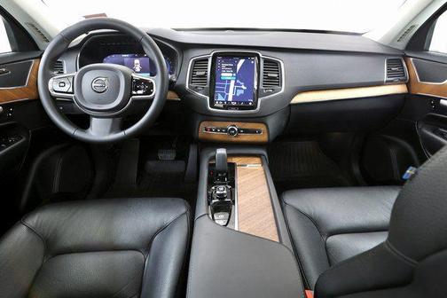Onyx Black Metallic 2023 Volvo XC90 B6 Core
