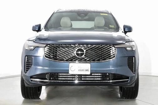 2026 Volvo XC90 B6 Plus 6-Seater