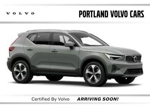 2024 Volvo XC40 B5 Ultimate Bright Theme