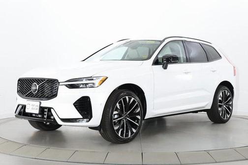2026 Volvo XC60 B5 Ultra
