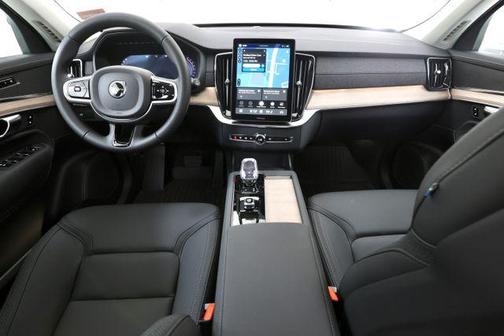 Crystal White Pearl 2026 Volvo XC90 Core, B5 AWD Gas (mild hybrid), Gasoline, Bright, 7 Seats