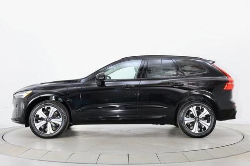 2025 Volvo XC60 Plug-In Hybrid T8 Plus