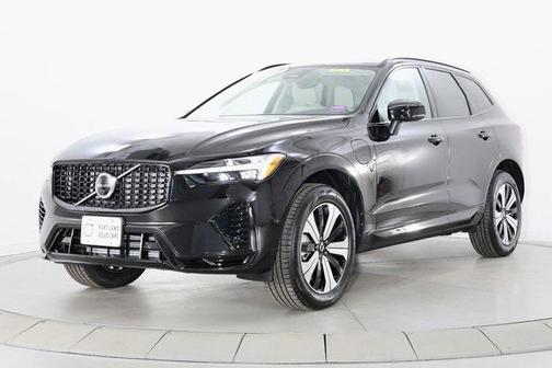 2025 Volvo XC60 Plug-In Hybrid T8 Plus