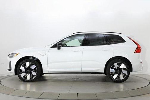 2025 Volvo XC60 Plug-In Hybrid T8 Plus