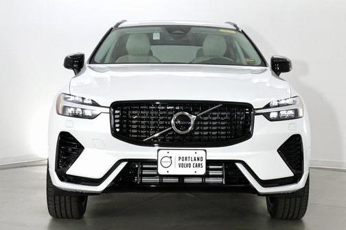 2025 Volvo XC60 Plug-In Hybrid T8 Plus