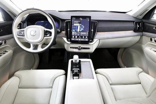 Vapour Grey Metallic 2026 Volvo XC90 B6 Ultra Dark Theme 7-Seater