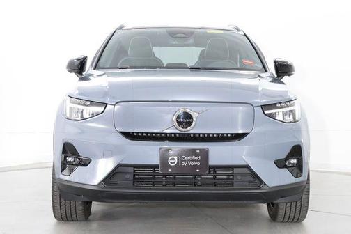 Silver Dawn Metallic 2023 Volvo XC40 Recharge Pure Electric Twin Plus