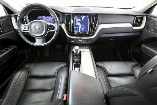 2022 Volvo XC60 B6 Inscription