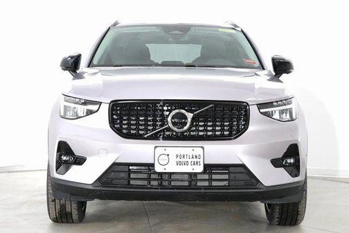 Aurora Silver 2026 Volvo XC40 Plus, B5 AWD Gas (mild hybrid), Dark