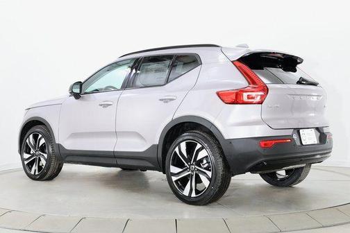 Aurora Silver 2026 Volvo XC40 Plus, B5 AWD Gas (mild hybrid), Dark