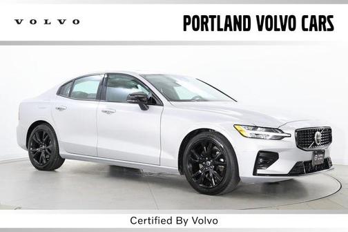 2024 Volvo S60 B5 Plus Dark Theme