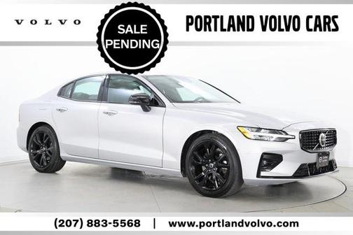 2024 Volvo S60 B5 Plus Dark Theme