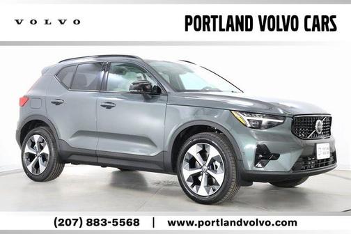 2026 Volvo XC40 Plus, B5 AWD Gas (mild hybrid), Dark