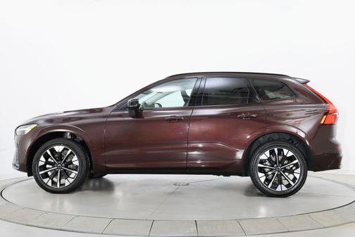 Mulberry Metallic 2026 Volvo XC60 B5 Plus