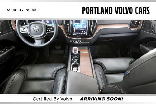 Crystal White Metallic 2023 Volvo XC60 B5 Ultimate Bright Theme